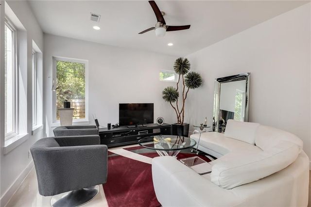 708 W Milton ST A, Austin, TX 78704