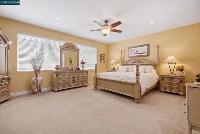 1325 San Lucas Dr, Pittsburg, CA 94565