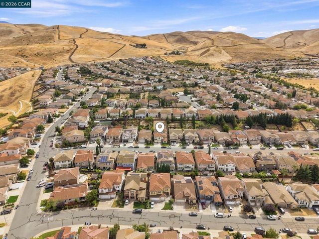 1325 San Lucas Dr, Pittsburg, CA 94565