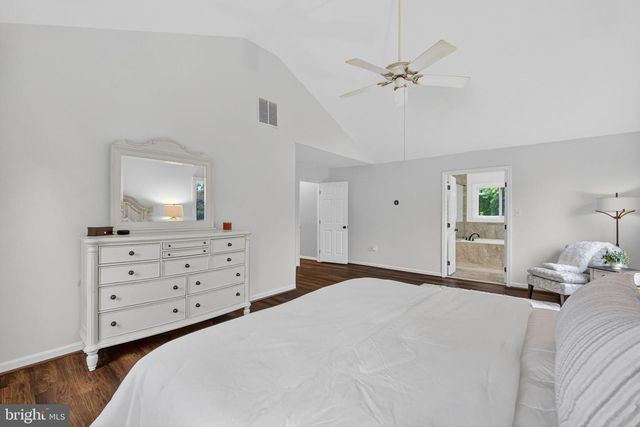 5126 MYRTLE LEAF DR, Fairfax, VA 22030