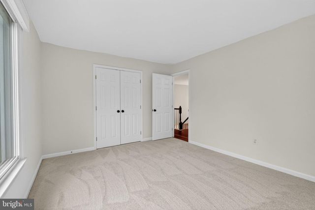 5126 MYRTLE LEAF DR, Fairfax, VA 22030