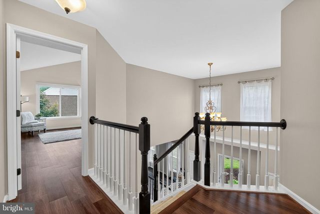5126 MYRTLE LEAF DR, Fairfax, VA 22030