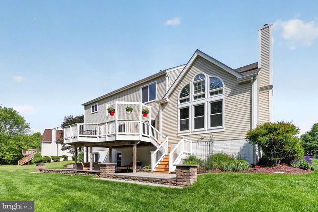 5126 MYRTLE LEAF DR, Fairfax, VA 22030