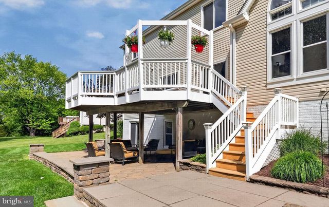 5126 MYRTLE LEAF DR, Fairfax, VA 22030