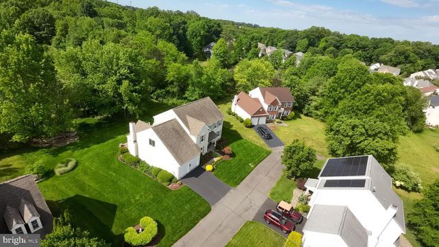 5126 MYRTLE LEAF DR, Fairfax, VA 22030