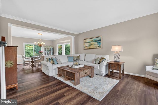 5126 MYRTLE LEAF DR, Fairfax, VA 22030
