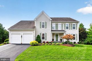 5126 MYRTLE LEAF DR, Fairfax, VA 22030