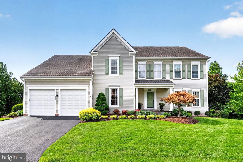 5126 MYRTLE LEAF DR, Fairfax, VA 22030