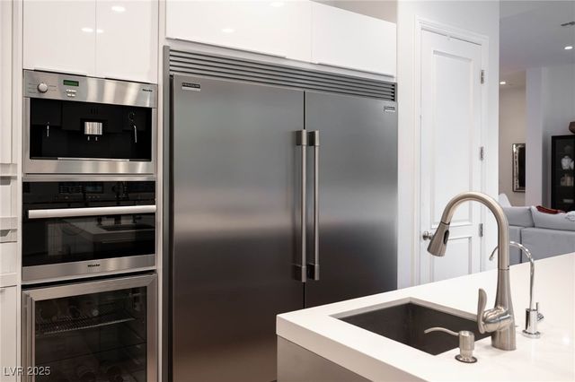 9312 Canyon Classic Drive, Las Vegas, NV 89144