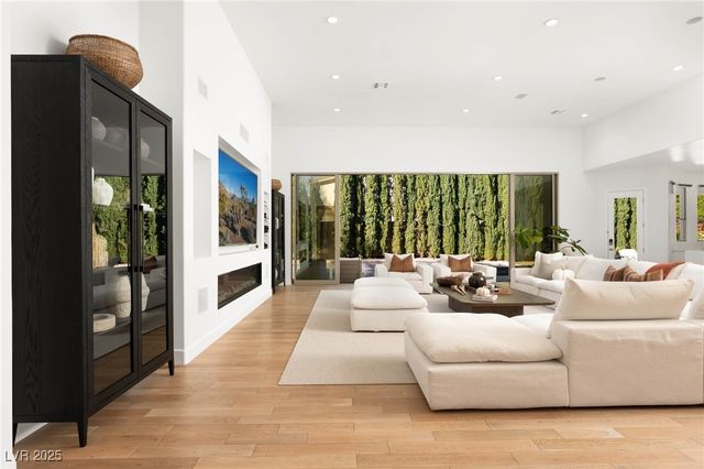 9312 Canyon Classic Drive, Las Vegas, NV 89144