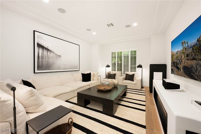 9312 Canyon Classic Drive, Las Vegas, NV 89144