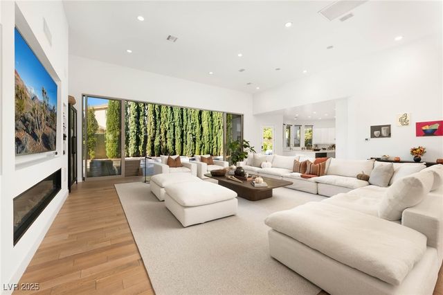 9312 Canyon Classic Drive, Las Vegas, NV 89144