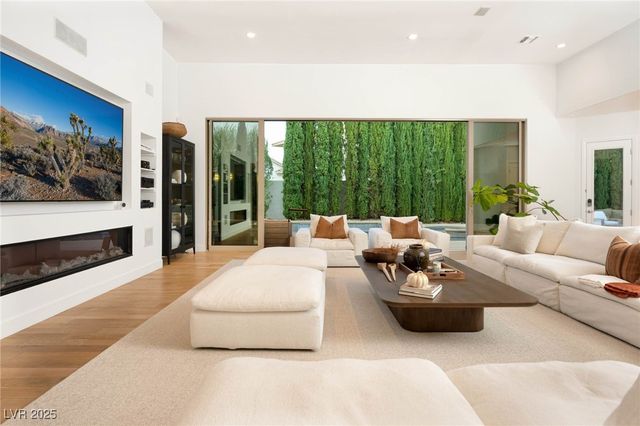 9312 Canyon Classic Drive, Las Vegas, NV 89144