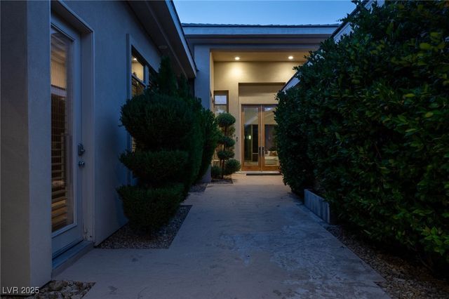 9312 Canyon Classic Drive, Las Vegas, NV 89144