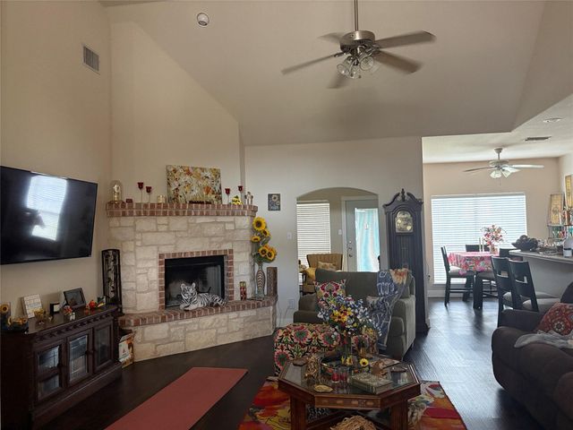 113 Canyon RD, Georgetown, TX 78628