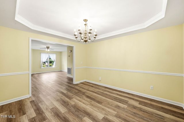 2425 East Lakeview Drive Apt 5, Johnson City, TN 37601