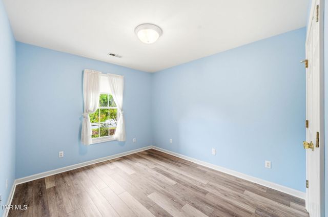 2425 East Lakeview Drive Apt 5, Johnson City, TN 37601