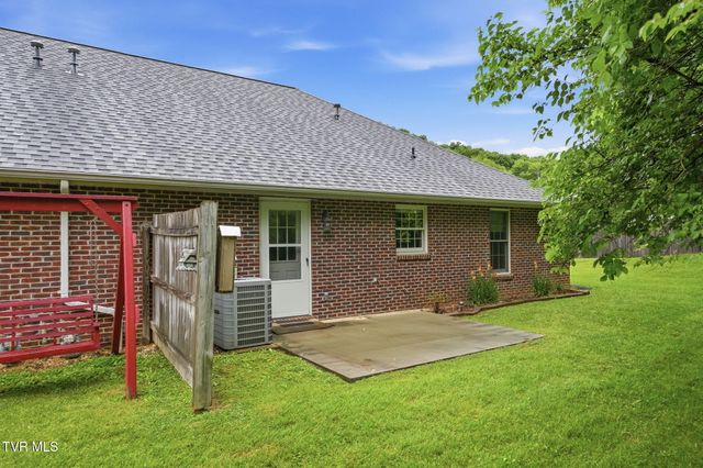 2425 East Lakeview Drive Apt 5, Johnson City, TN 37601