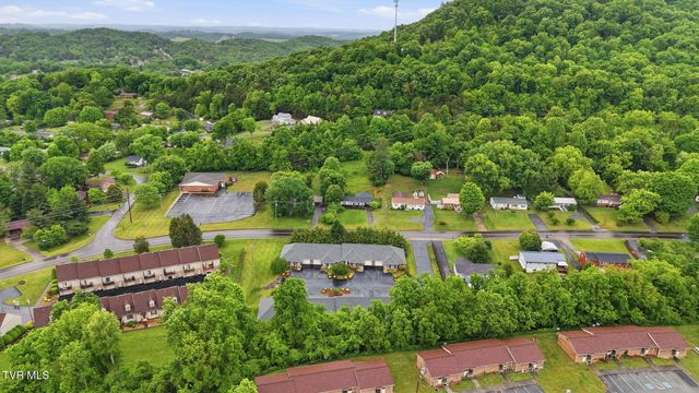 2425 East Lakeview Drive Apt 5, Johnson City, TN 37601