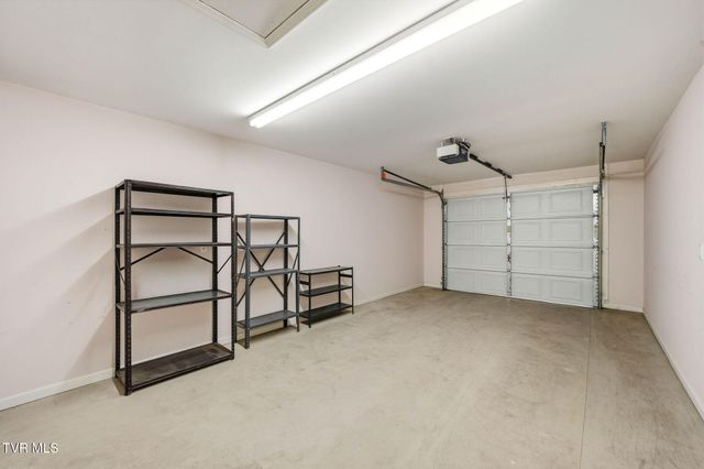 2425 East Lakeview Drive Apt 5, Johnson City, TN 37601