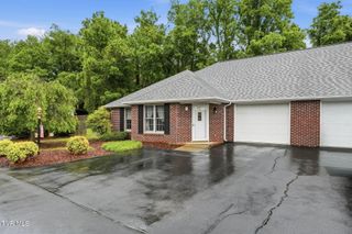 2425 East Lakeview Drive Apt 5, Johnson City, TN 37601