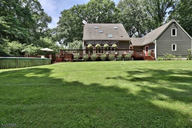 4 Deerwood Dr, Union Twp., NJ 08809
