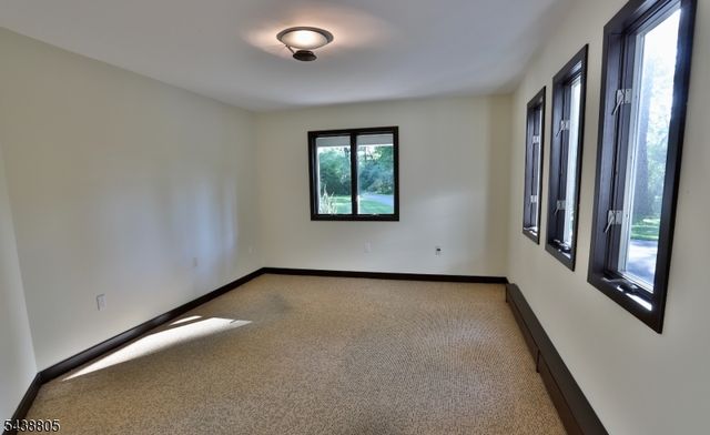 4 Deerwood Dr, Union Twp., NJ 08809