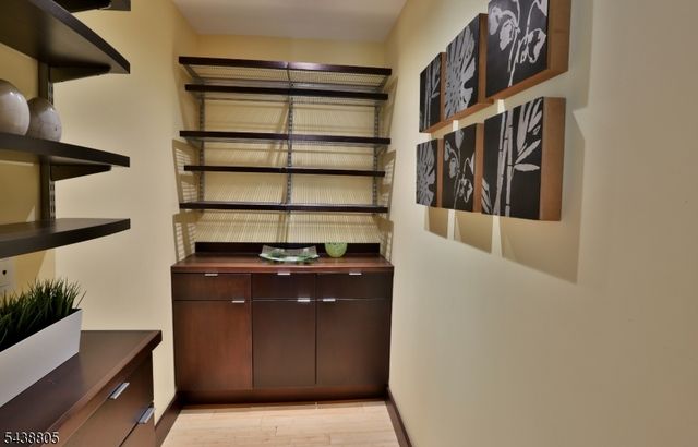 4 Deerwood Dr, Union Twp., NJ 08809
