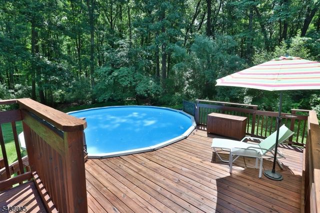 4 Deerwood Dr, Union Twp., NJ 08809