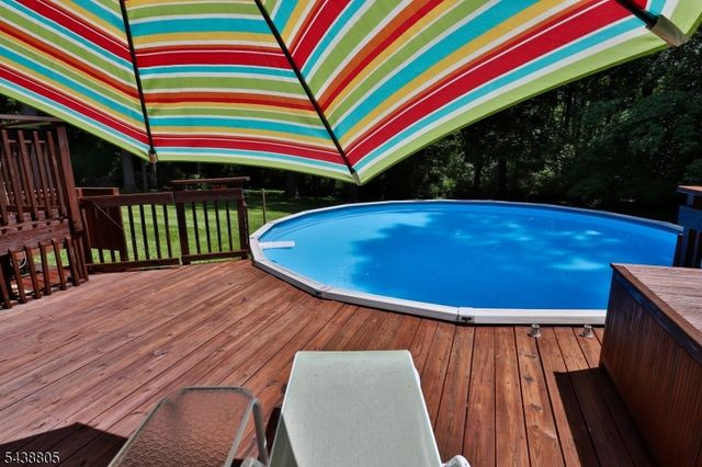 4 Deerwood Dr, Union Twp., NJ 08809