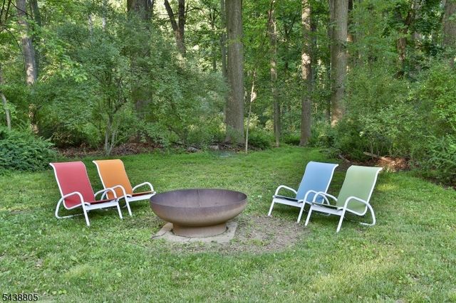 4 Deerwood Dr, Union Twp., NJ 08809