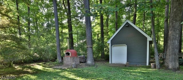 4 Deerwood Dr, Union Twp., NJ 08809