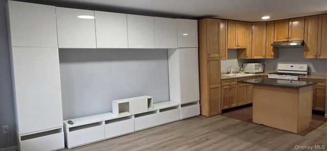 3240 Netherland Avenue 5B, Bronx, NY 10463