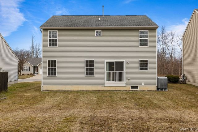 6083 Woodford Drive, Hamburg, NY 14085