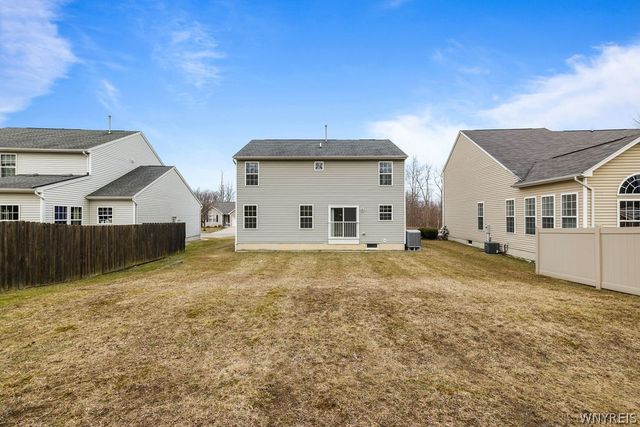 6083 Woodford Drive, Hamburg, NY 14085