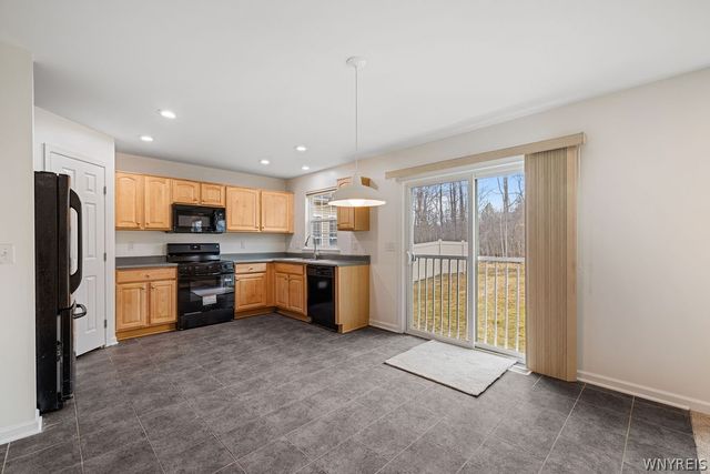 6083 Woodford Drive, Hamburg, NY 14085