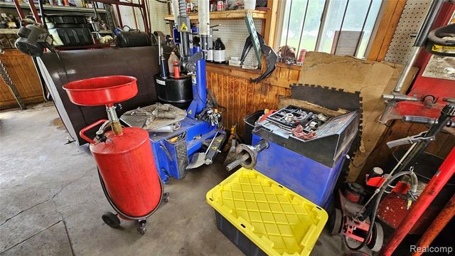 4114 E Michigan Avenue, Jackson, MI 49202