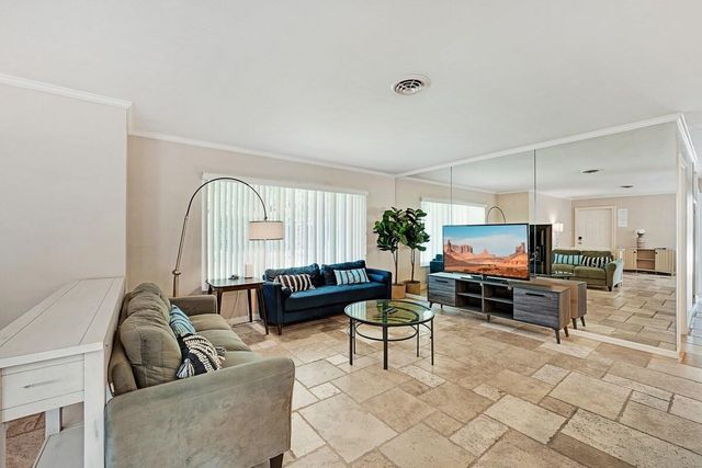 332 NW 26th Court, Wilton Manors, FL 33311