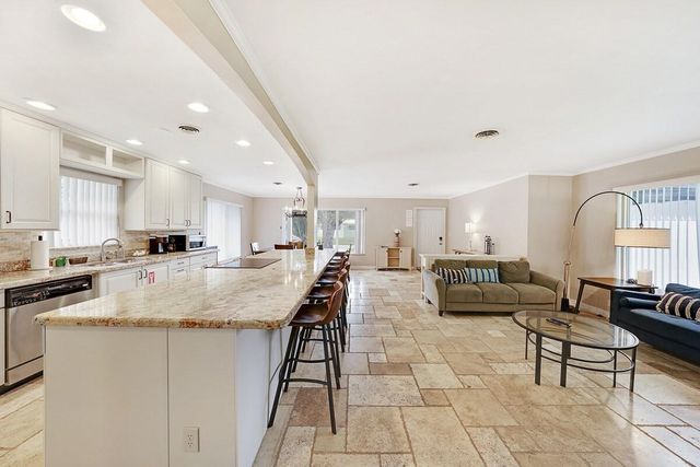 332 NW 26th Court, Wilton Manors, FL 33311