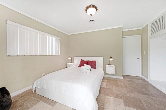 332 NW 26th Court, Wilton Manors, FL 33311