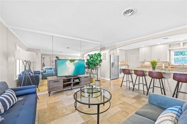 332 NW 26th Court, Wilton Manors, FL 33311