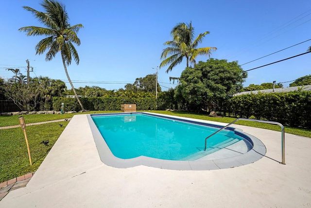 332 NW 26th Court, Wilton Manors, FL 33311