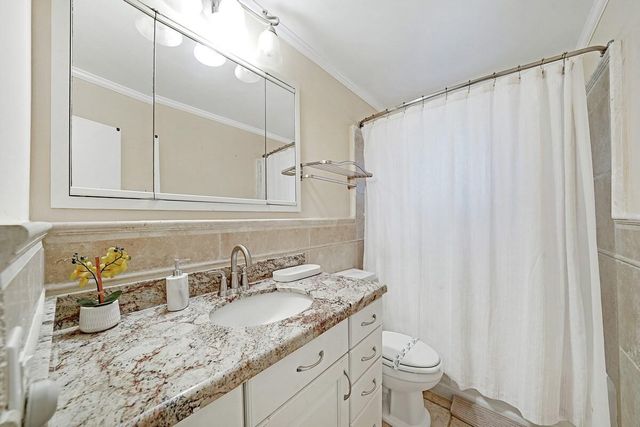 332 NW 26th Court, Wilton Manors, FL 33311