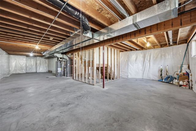 7814 Westbury Drive NE, Cedar Rapids, IA 52402