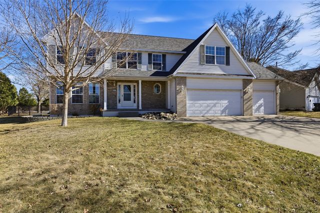 7814 Westbury Drive NE, Cedar Rapids, IA 52402