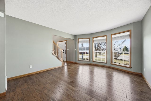 7814 Westbury Drive NE, Cedar Rapids, IA 52402