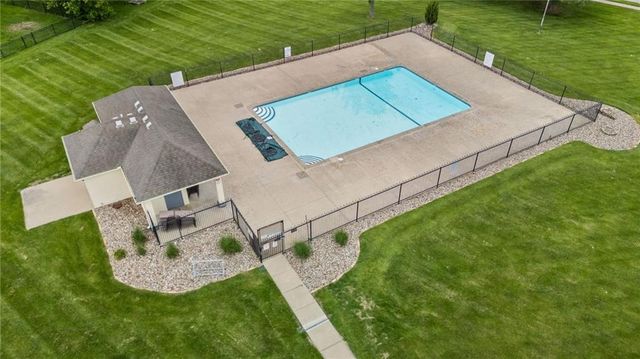 1016 Bristol Drive, Raymore, MO 64083