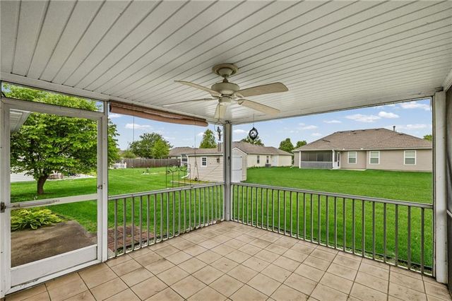 1016 Bristol Drive, Raymore, MO 64083