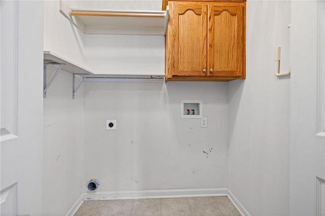 1016 Bristol Drive, Raymore, MO 64083