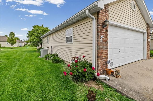 1016 Bristol Drive, Raymore, MO 64083